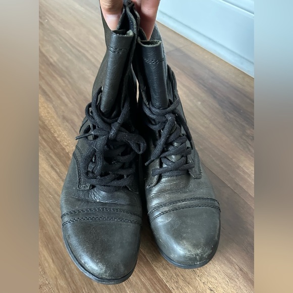 Combats boots - Picture 4 of 6